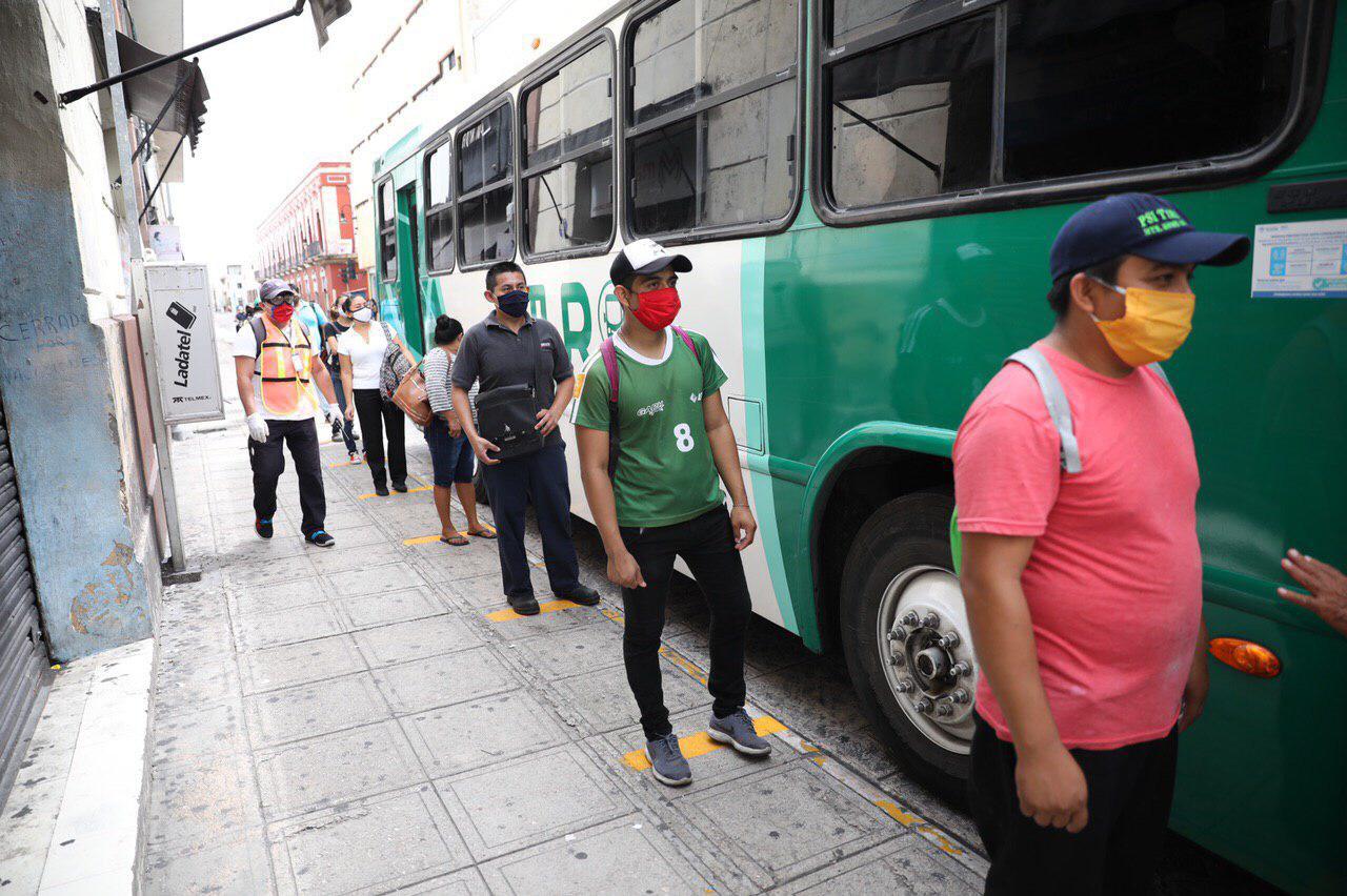 Sana distancia en el transporte público al iniciar la reactivación económica