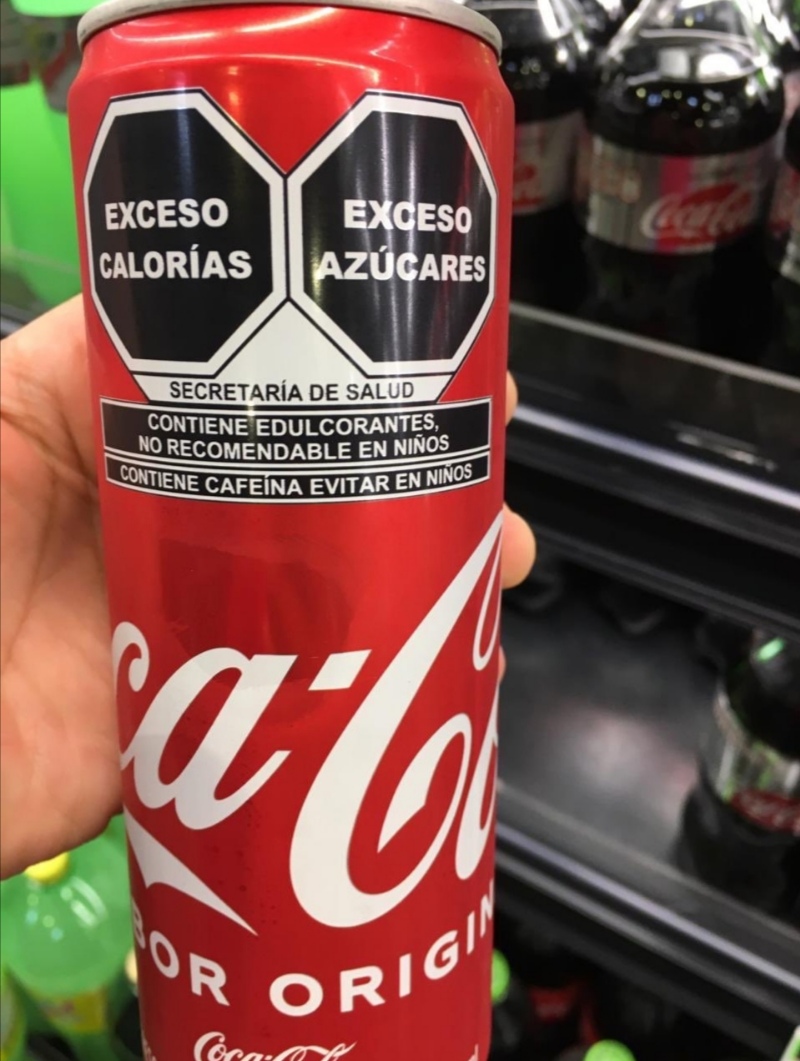 Así se ve la Coca-Cola ya con el nuevo etiquetado