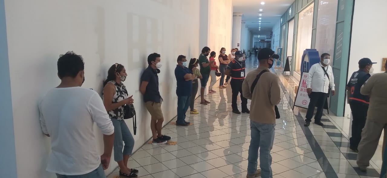 Por aglomeraciones, clausuran C&A de la Gran Plaza y un gimnasio del Centro