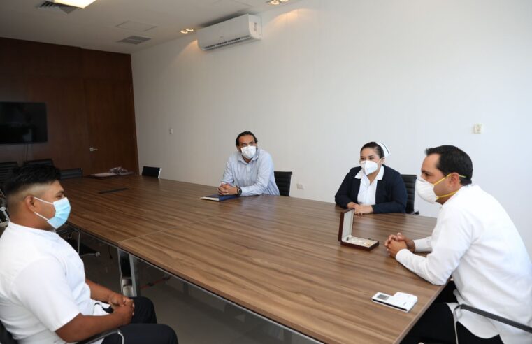 Reconocimiento especial del gobernador a destacados enfermeros yucatecos