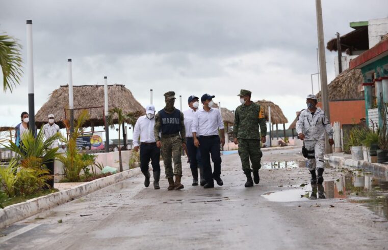 Mauricio Vila recorre las zonas más afectadas del oriente del estado