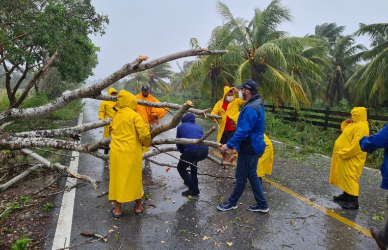 Gobierno del Estado evalúa daños y auxilia a la población tras el paso de “Zeta”