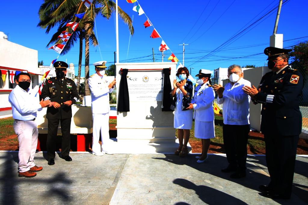 María Fritz Sierra encabeza la ceremonia por el Día de la Armada de México