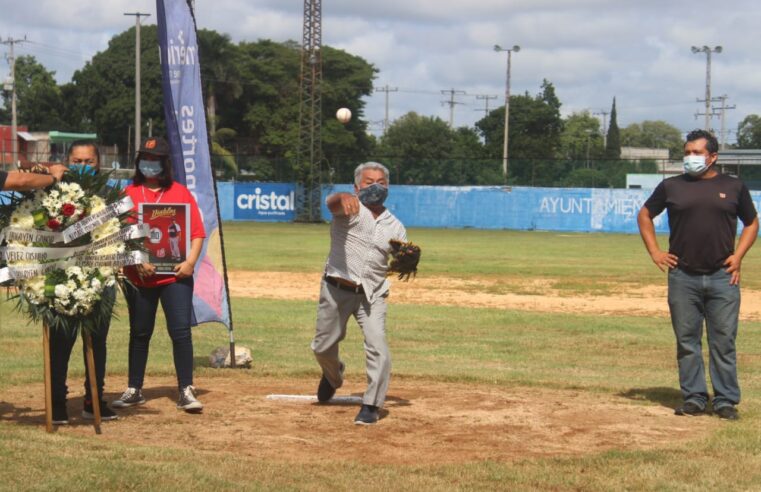 Celebran los 50 años del campo de béisbol de la colonia Bojórquez