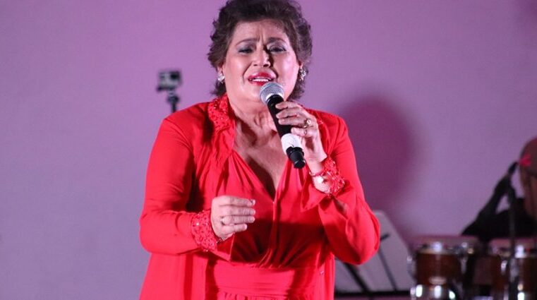 Otorgan la Medalla Yucatán 2020 a la cantante María Medina