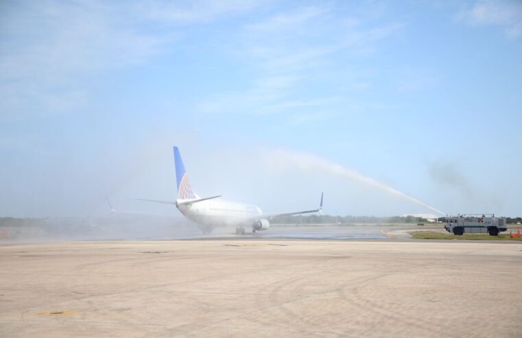 Anuncian nuevo vuelo Mérida- Oakland