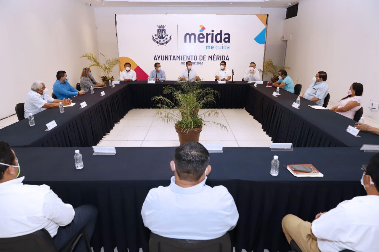 De la mano de los trabajadores, el Ayuntamiento construye la Mérida de 10