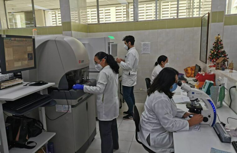Laboratorio del Hospital “O’Horán”, uno de los mejores entre más de tres mil en el país