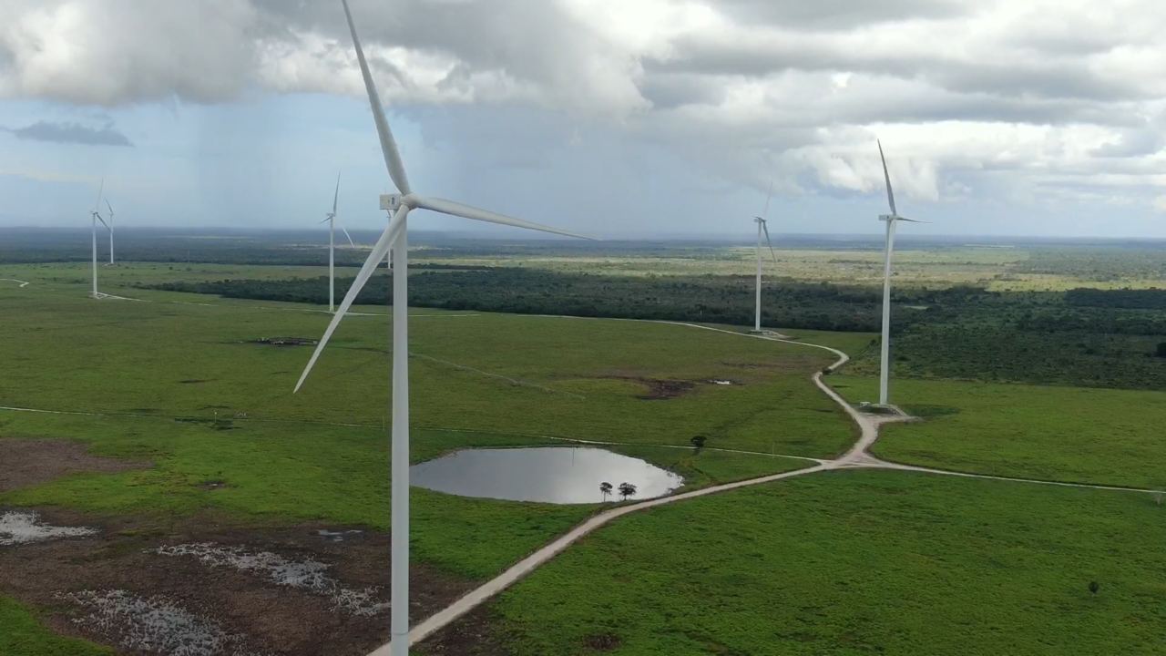 Inaugura Mauricio Vila el parque eólico de Tizimín