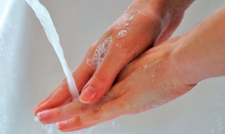 Recomendaciones para cuidar tu piel ante el constante lavado de manos
