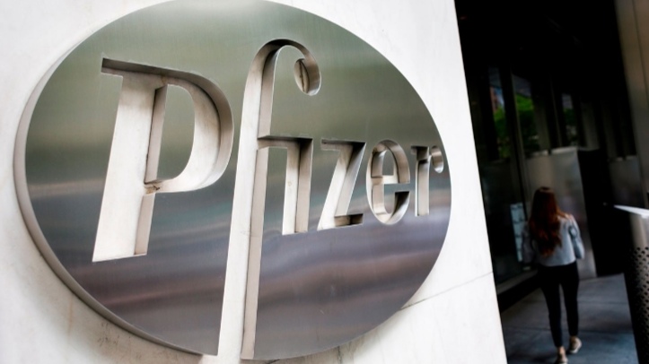 El sector privado mexicano negocia con Pfizer para vender su vacuna en verano