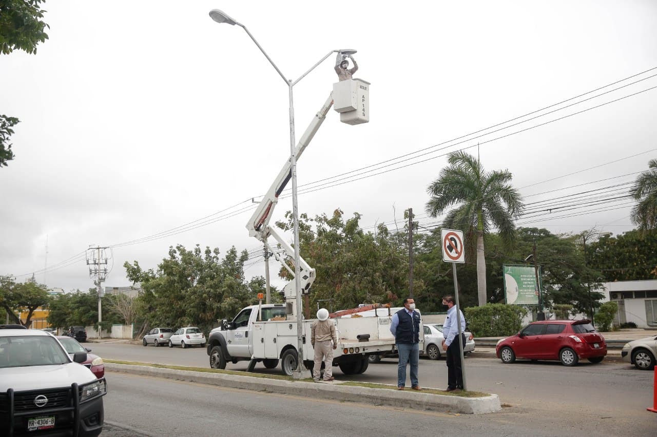 El Ayuntamiento mejora la iluminación de calles y avenidas