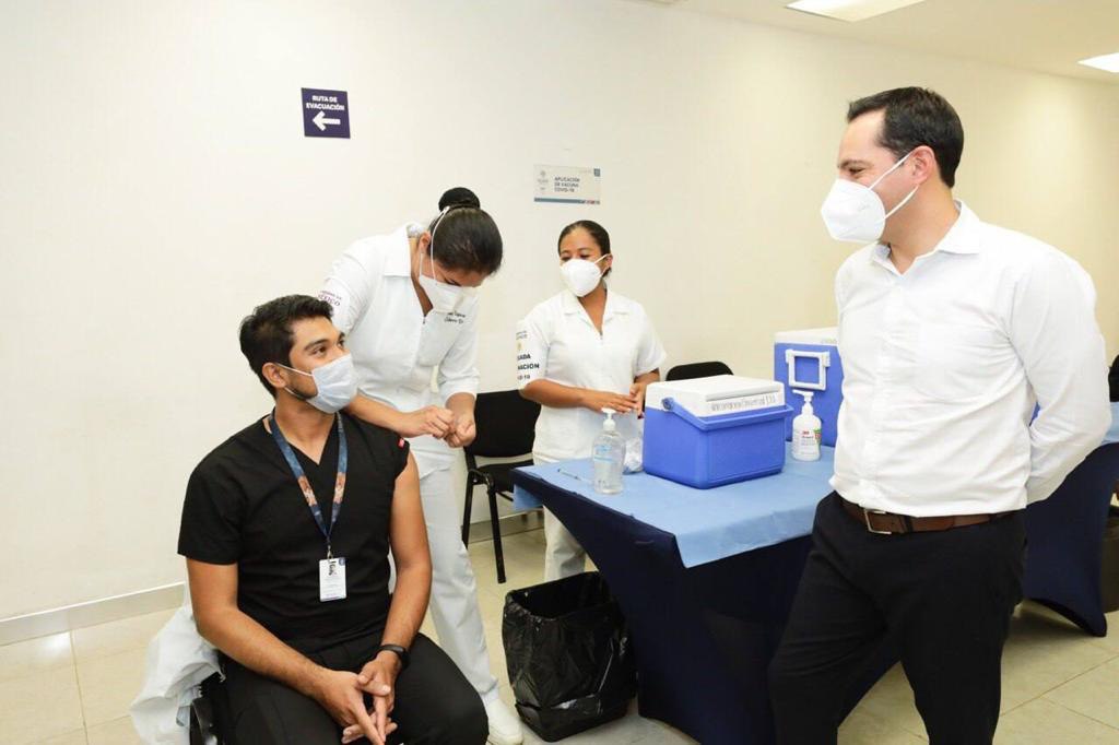 Continúa la aplicación de la vacuna contra el coronavirus en Yucatán