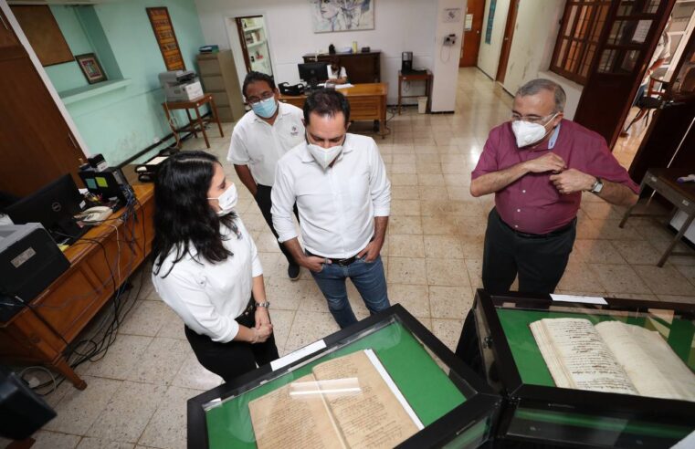 Mauricio Vila visita el Archivo General del Estado