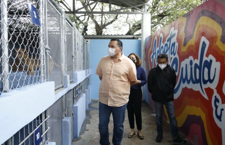 El alcalde supervisa mejoras al Centro de Control Canino y Felino