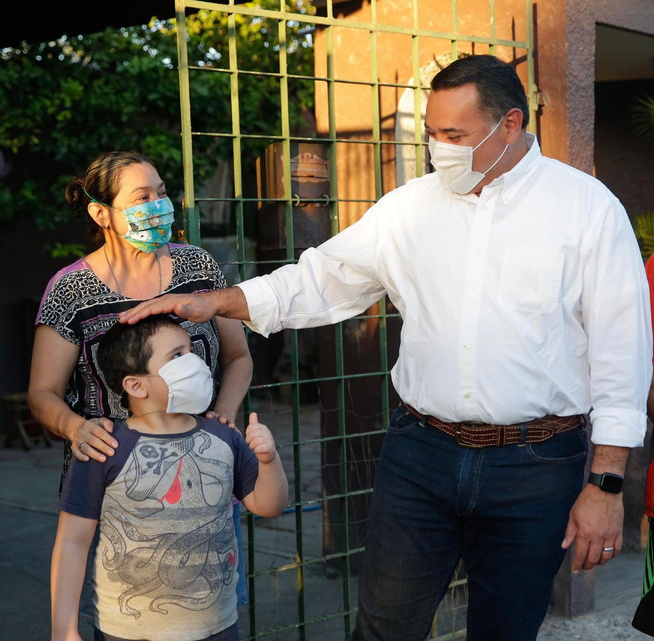 Dotan de herramientas digitales a familias residentes del Centro de Atención y Refugio para Mujeres