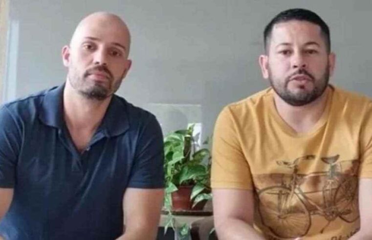 Obligan a pareja gay a devolver a su hija recién adoptada