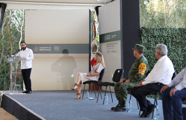 Mauricio Vila solicita a López Obrador vacunar a los maestros yucatecos