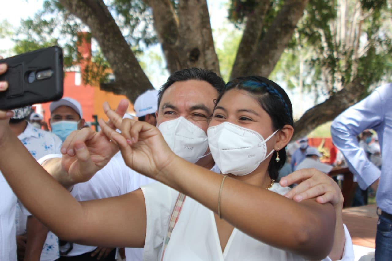 TECNOLOGÍA PARA QUE LOS JÓVENES CONQUISTEN SUS SUEÑOS: #AMIGOLIBO