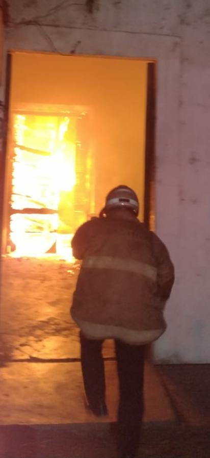 Incendio en carpintería del centro