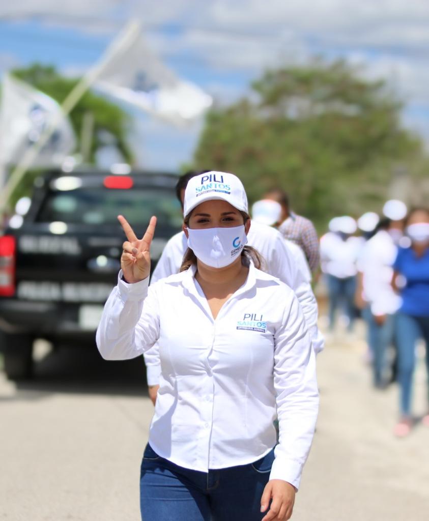 Pili Santos arranca su campaña en Izamal con un llamado a trabajar en equipo