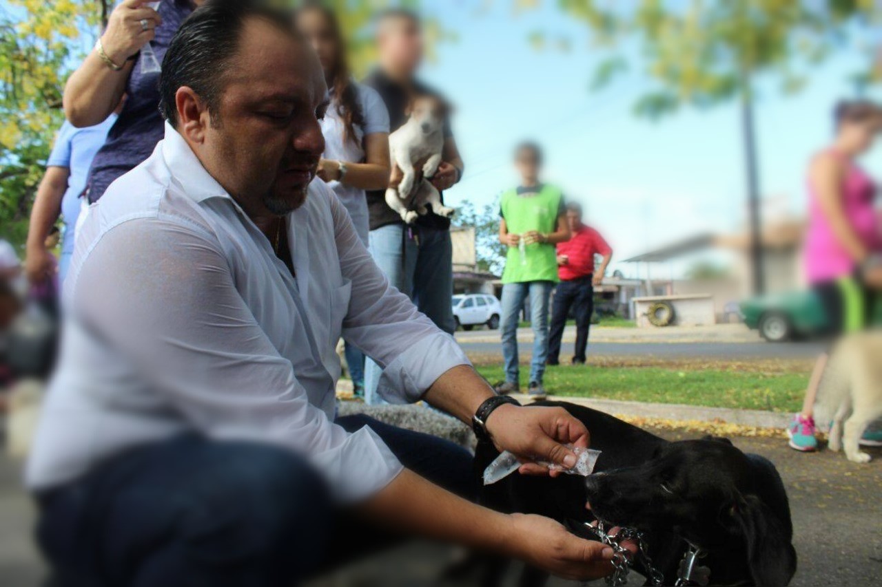 “Panchito” Torres ofrece campaña de esterilización y vacunación antirrábica