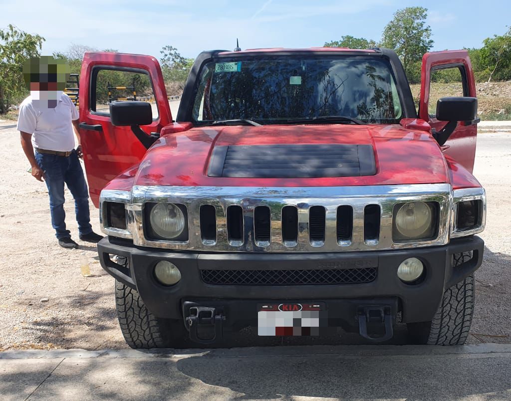 La SSP asegura una Hummer y va tras banda de «robacoches»