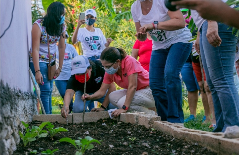 Gaby Cejudo inicia el proyecto Comunidades autosustentable.