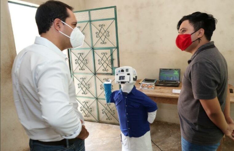 Mauricio Vila visita a joven inventor yucateco