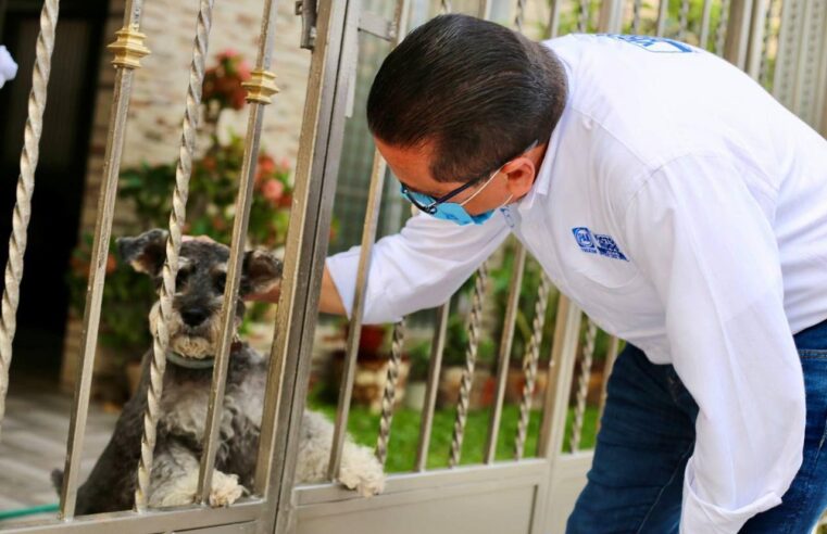 Victor Hugo firma Compromiso Integral por el Bienestar Animal