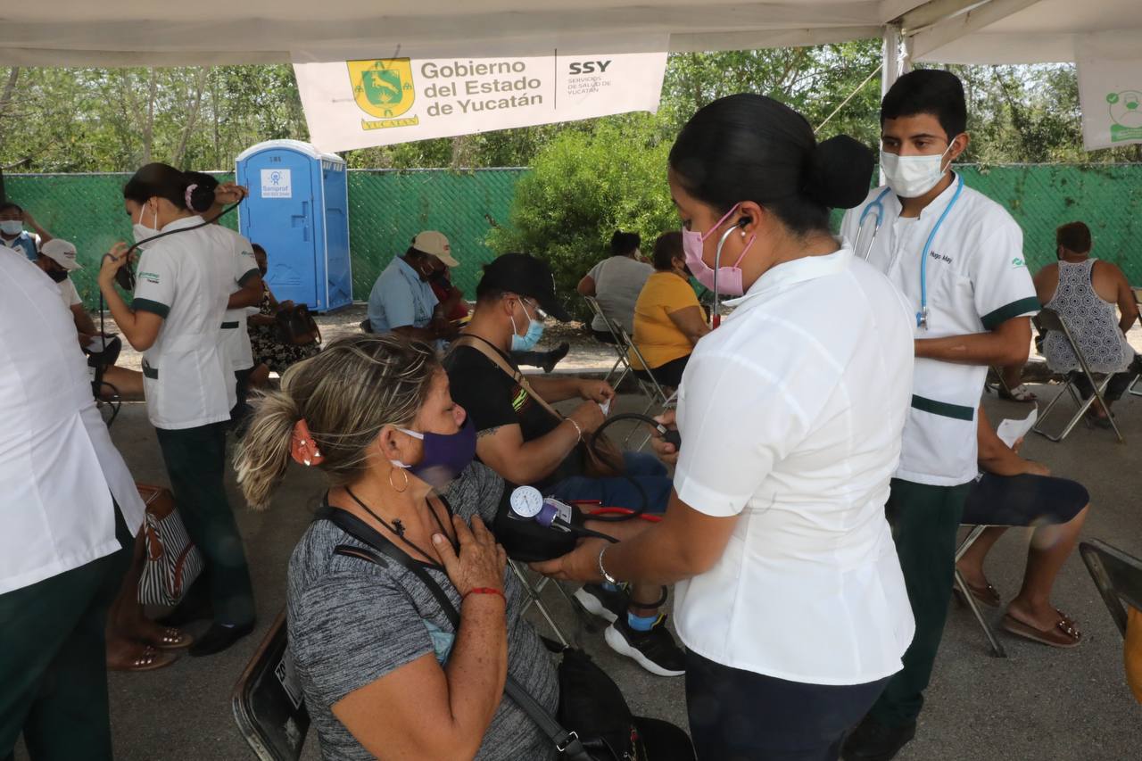 Avanza la vacunación y disminuye el Covid-19 en Yucatán