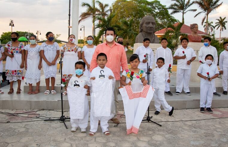 La Canaive dona vestuario a integrantes del Coro Infantil ‘Túumben K’aay’ de Kinchil