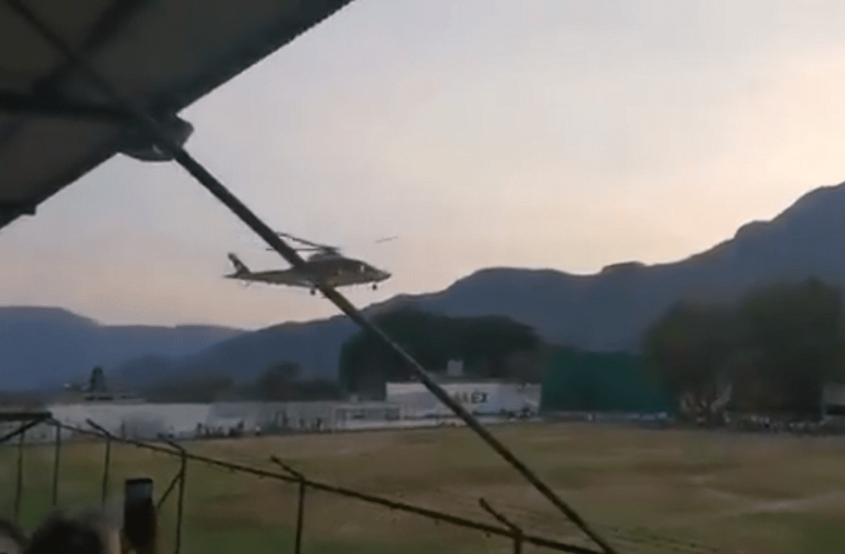 Apedrean helicóptero de emergencia por interrumpir partido de futbol