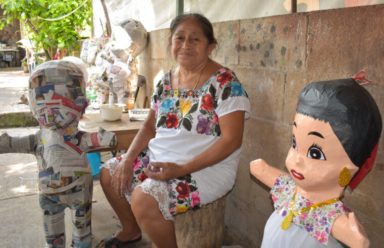 Piñatas de mestizas yucatecas se suben al Tren Maya