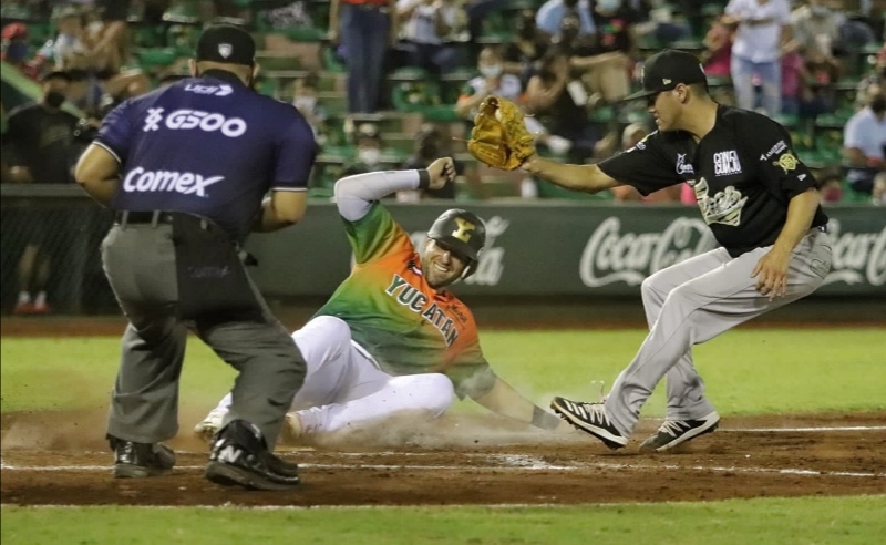 Explosivo triunfo de los Leones de Yucatán