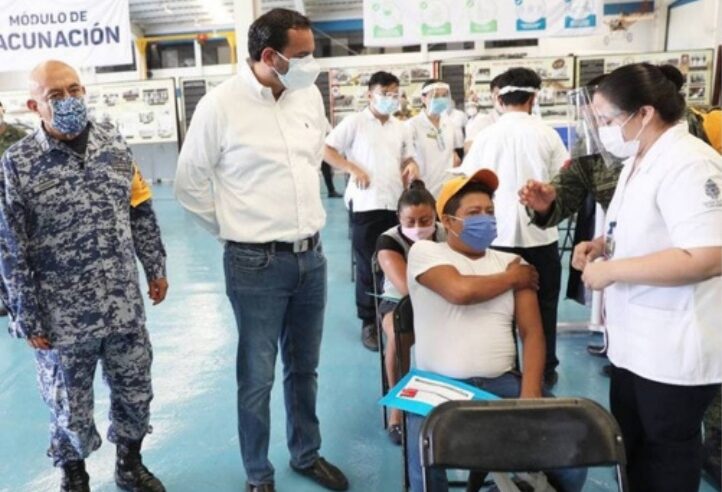 Buena afluencia en la segunda jornada de vacunación en Mérida y el interior del estado