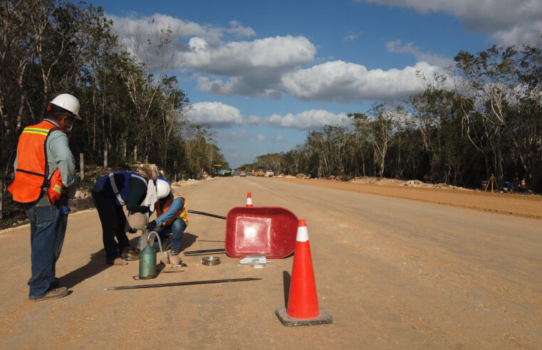 Construcción del Tren Maya brinda nuevas oportunidades a jóvenes profesionistas