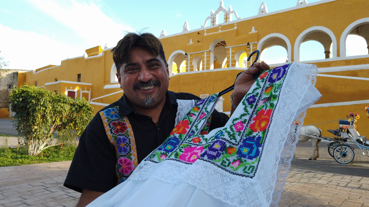 Artesanos con mucho amor en Izamal