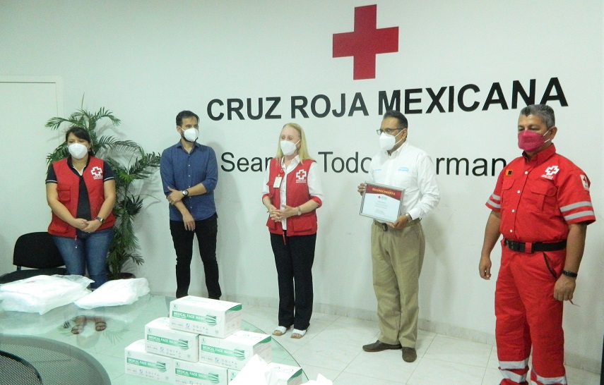 Donan equipos de protección personal a la Cruz Roja Yucatán