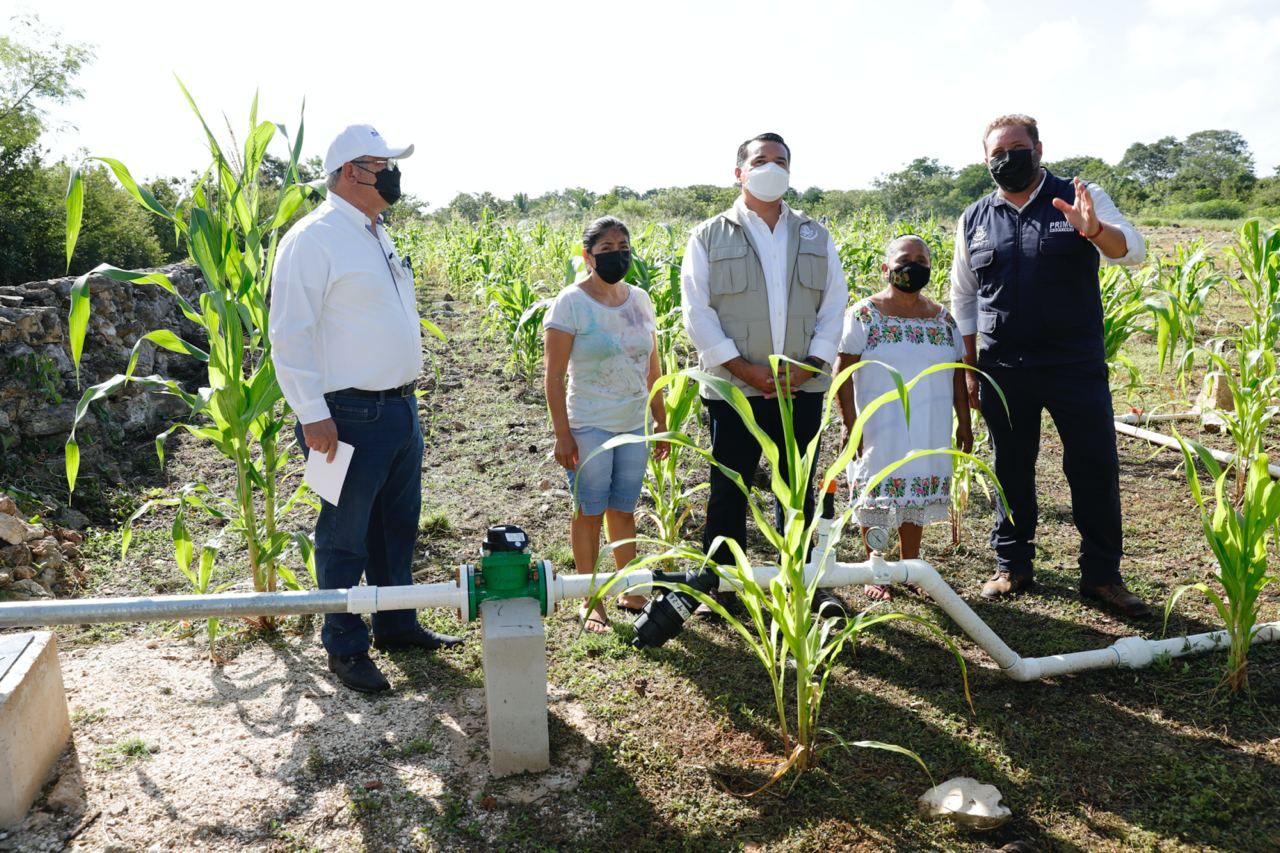 Entregan sistemas de riego en las comisarías de San Ignacio Tesip y San José Tzal