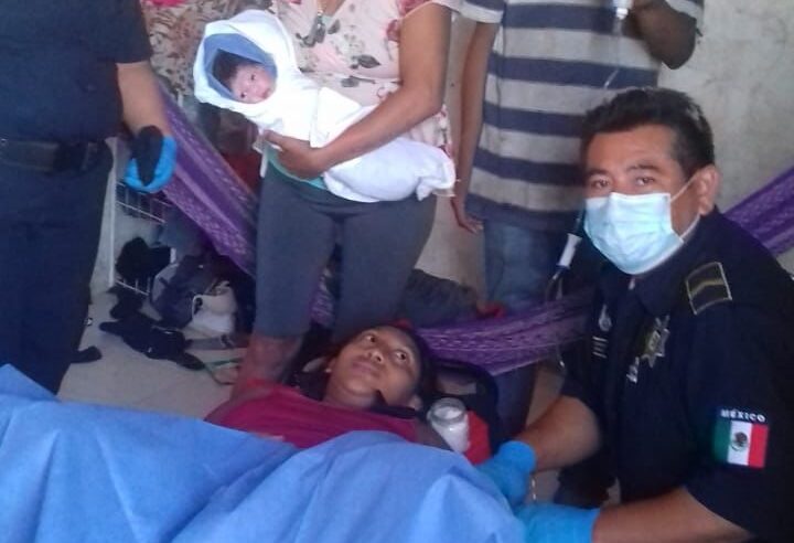 Paramédicos de la SSP atienden parto de mamá primeriza