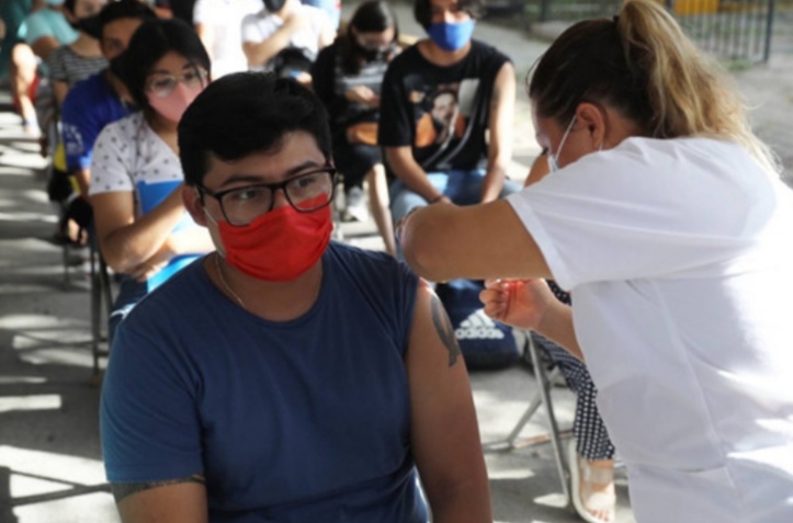 Arranca vacunación de jóvenes de 18 a 29 años de Kanasín y Tizimín