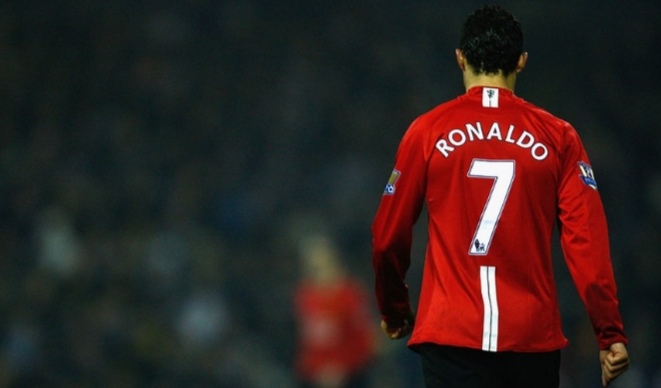 Cristiano Ronaldo es nuevo jugador del Manchester United