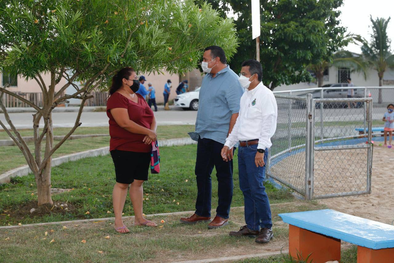 Renán Barrera supervisa labores en el fraccionamiento Villa Jardín de Caucel