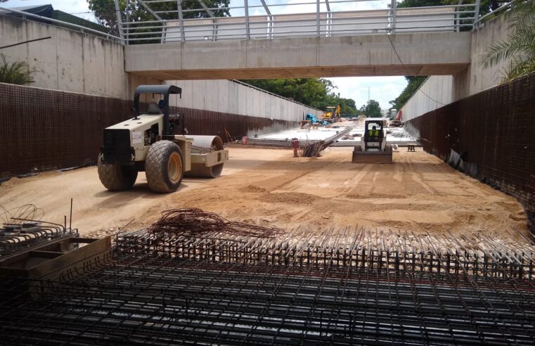Continúan los trabajos en el paso a desnivel pese a las lluvias