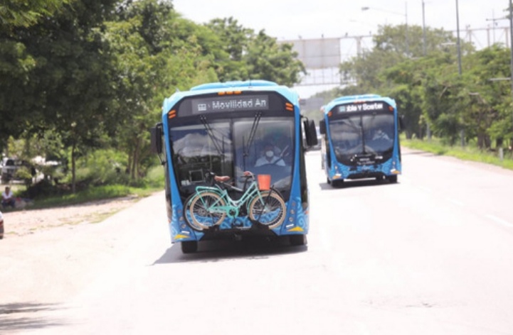 Supervisa Mauricio Vila obras y unidades de la ruta de “Va y Ven”