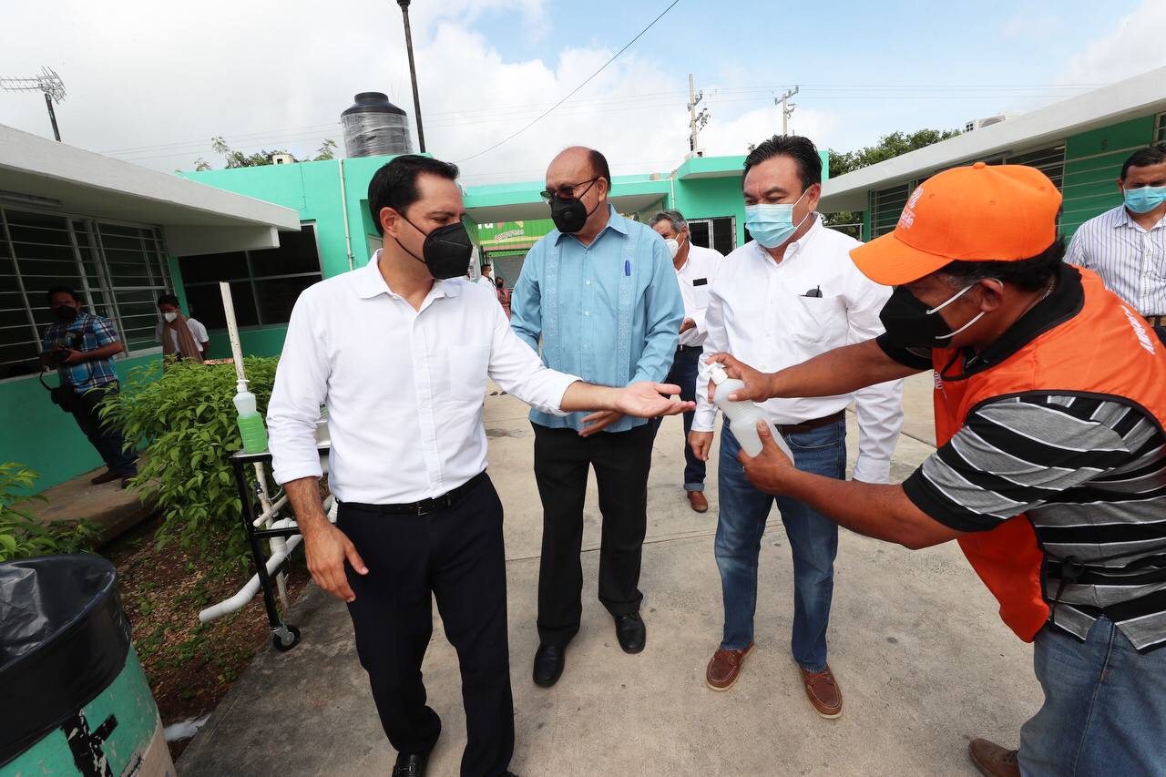 Mauricio Vila supervisa que se cumplan los protocolos del Regreso Seguro a Clases