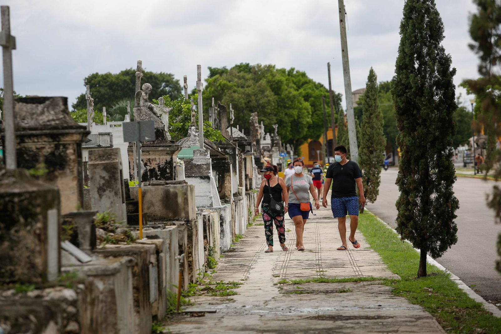 Inauguran Simposio académico virtual con motivo de los 200 años del Cementerio General