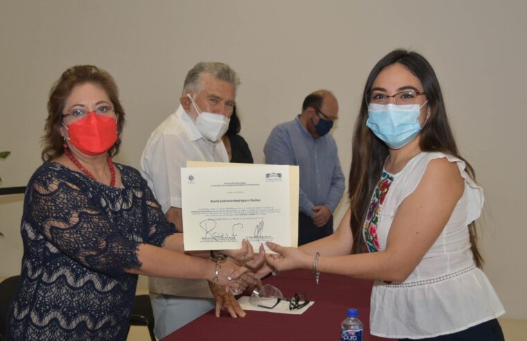 Entrega Poder Judicial certificación y refrendo a mediadores privados