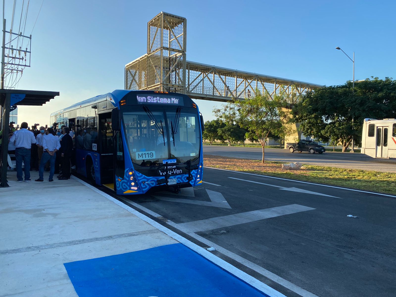 Vila pone en marcha la nueva ruta periférico “Va y Ven”